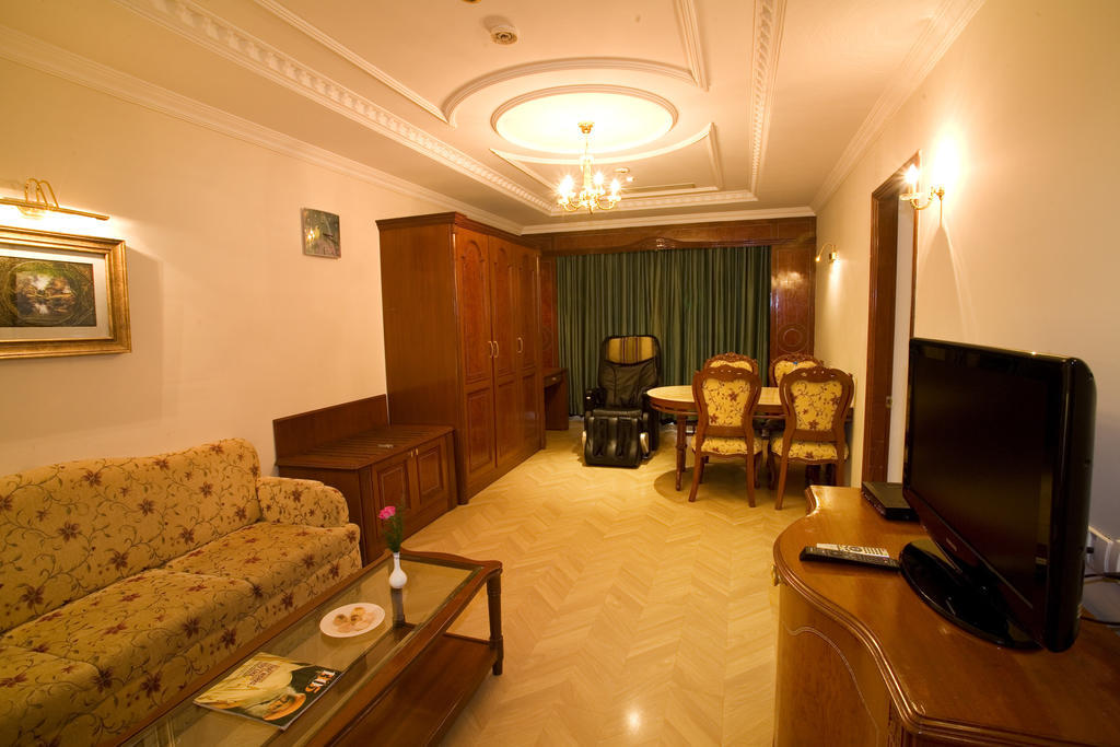Hotel Benzz Park צ'נאי חדר תמונה